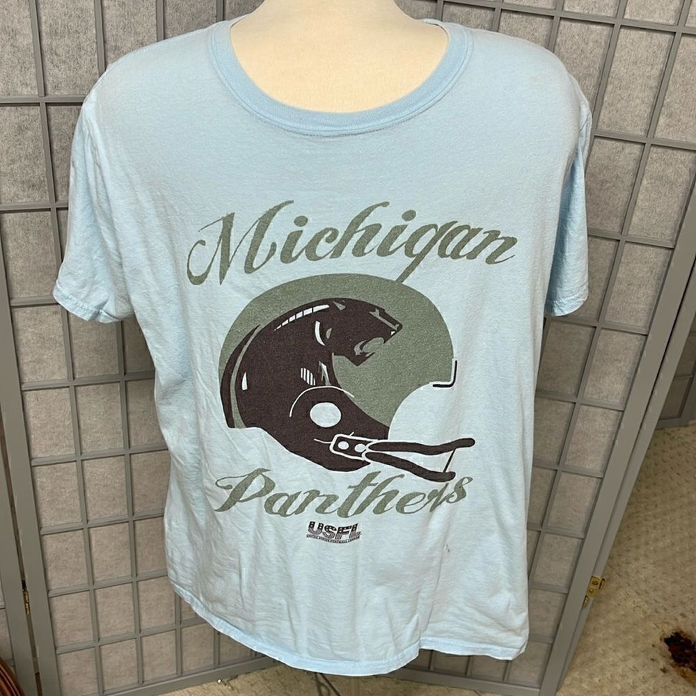 Michigan Panthers USFL Gildan Tee Shirt. Men’s Large.